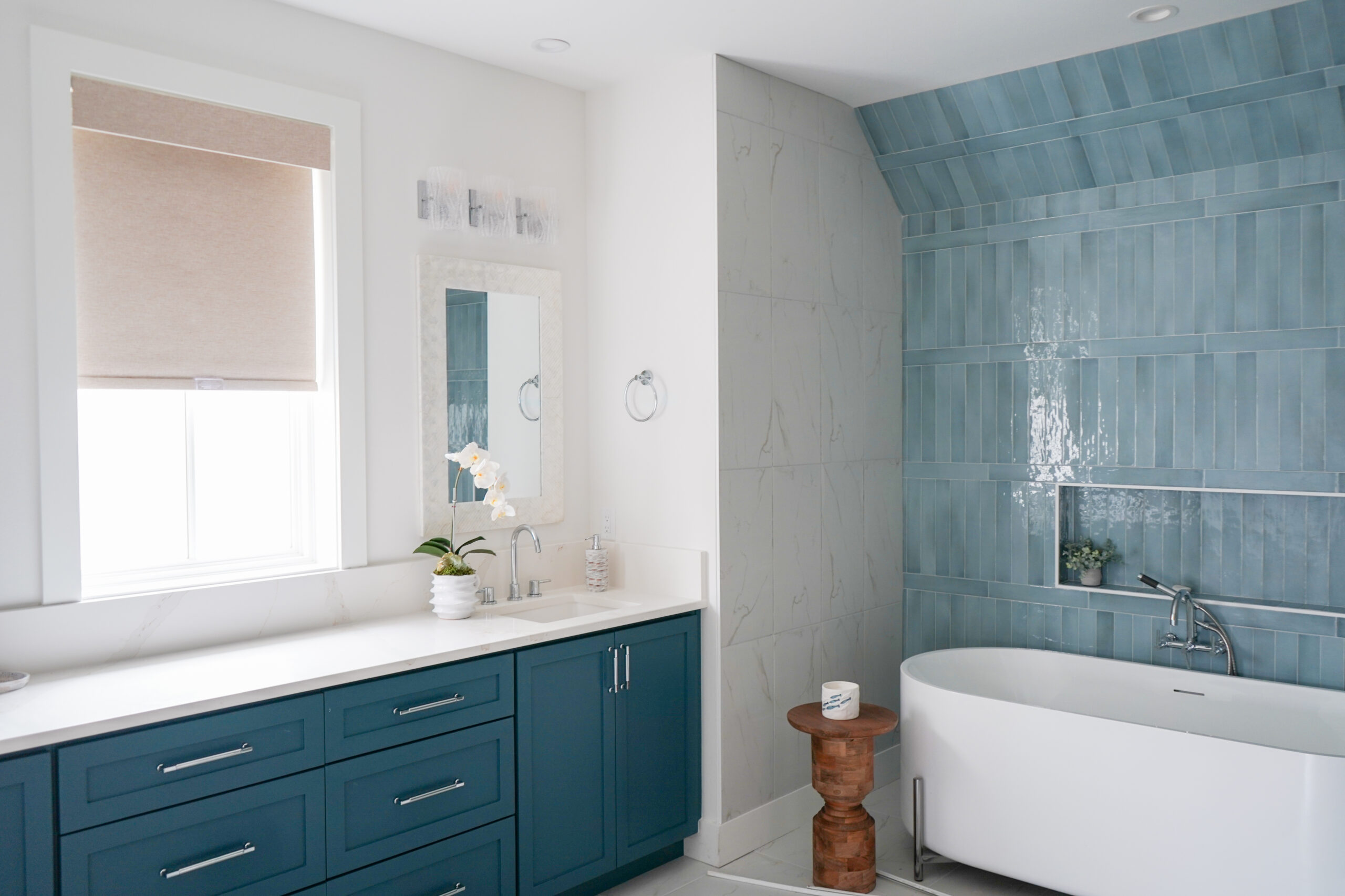 bathroom-roller-shades-01